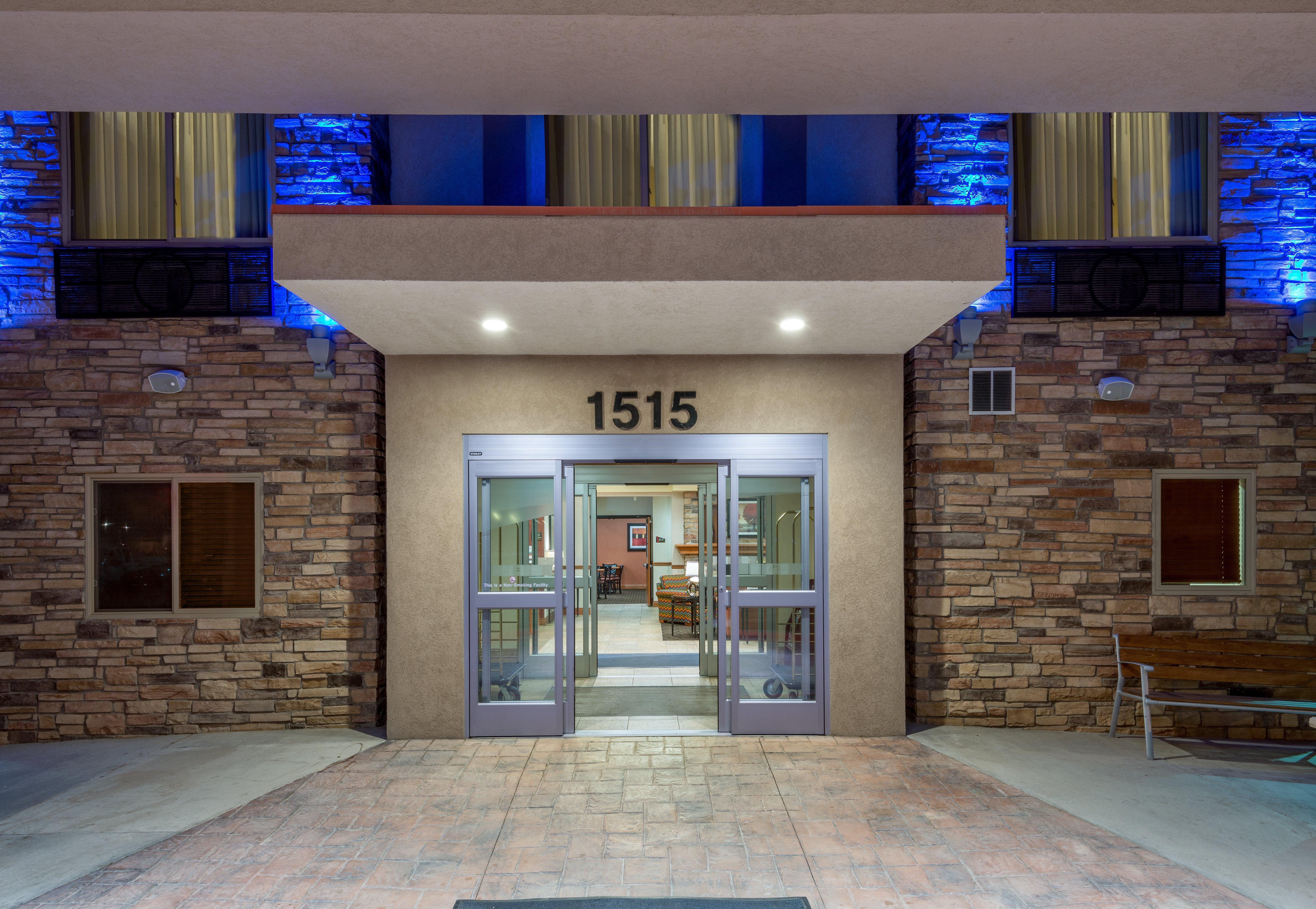 Holiday Inn Express Hotel Vernal By Ihg Exterior photo